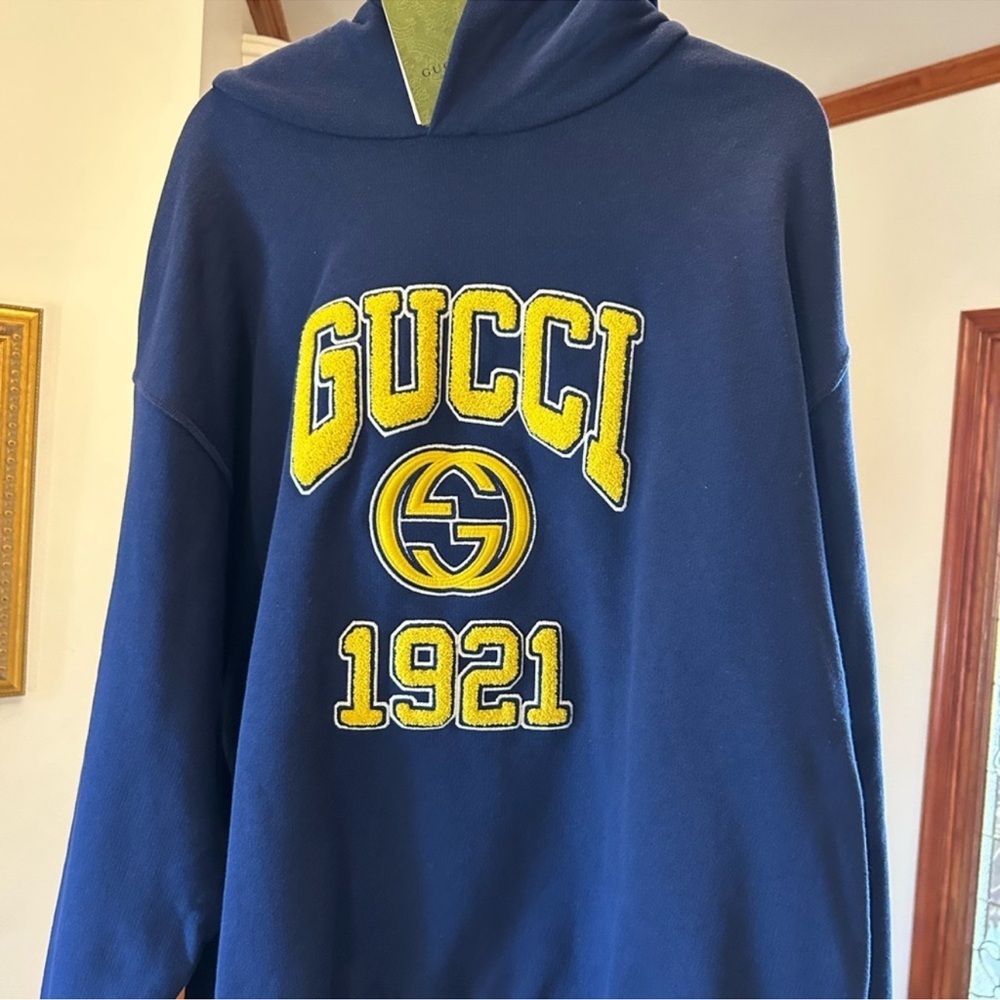 Men’s Gucci jersey, cotton logo, embroidered hoodie, size large made Italy NWT